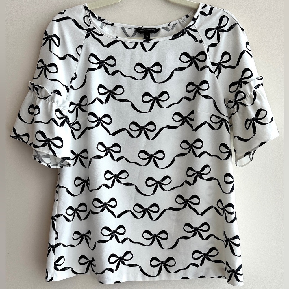 Banana Republic Ribbons and Bows Ruffle Sleeve Blouse, Black/White, Size Medium